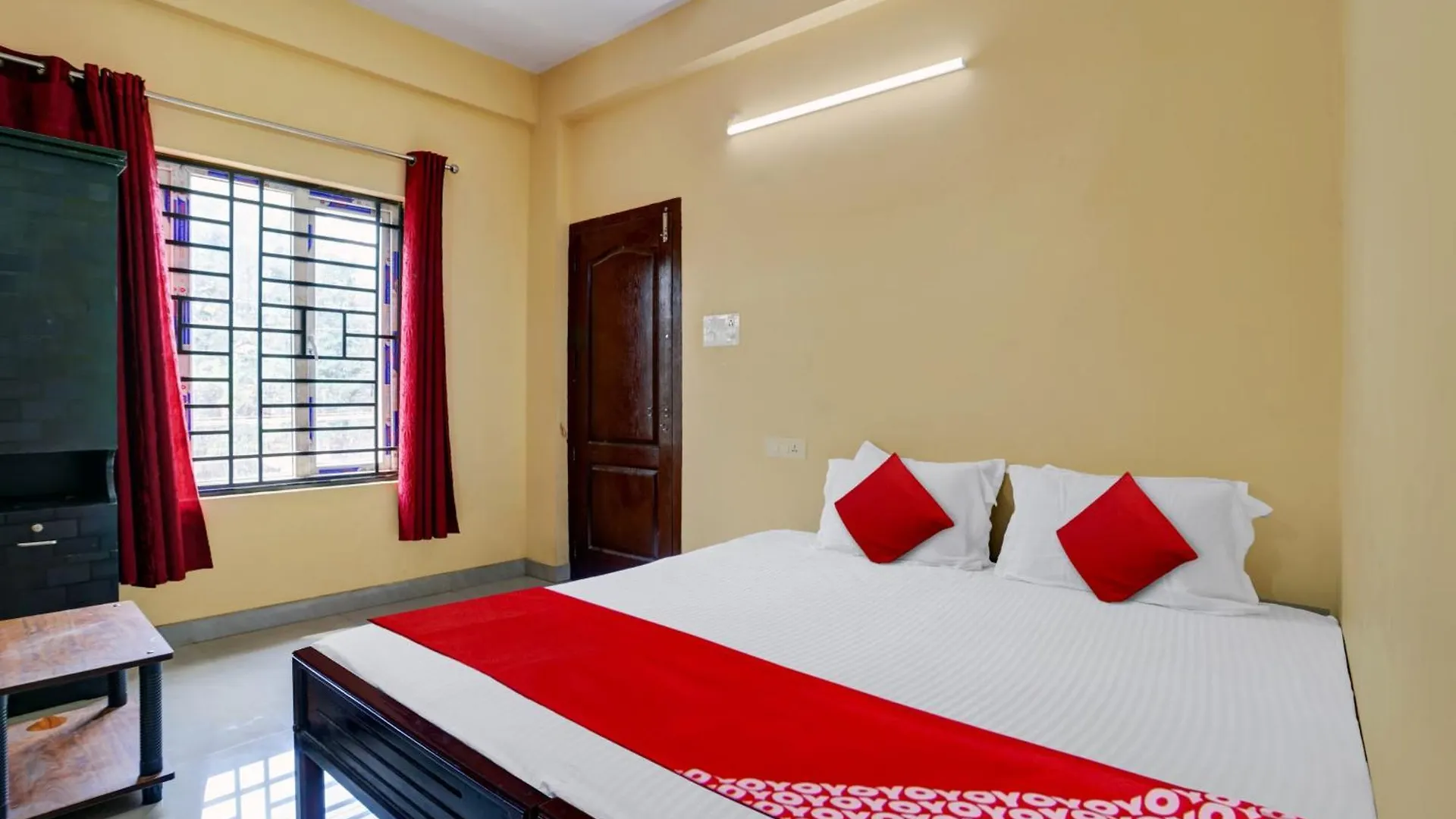 Hotel O Flagship Souparnika Residency Pathanāmthitta